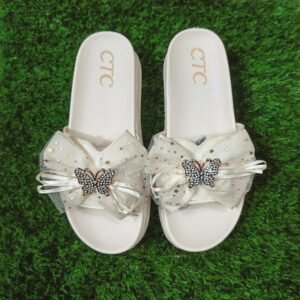 প্রজাপতি ডিজাইন বো সহ নারীদের ফ্ল্যাট স্যান্ডেল (সাইজ 36-40)