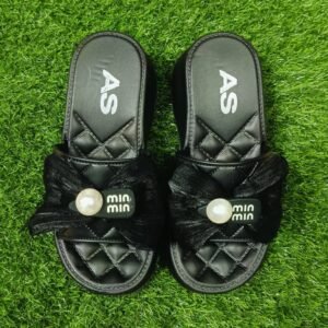 মহিলা স্টাইলিশ স্লিপার – মুক্তা ও বো ডিজাইন স্যান্ডেল (সাইজ 36-40)